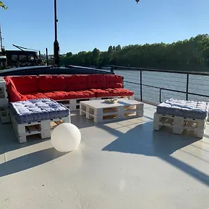 Péniche Sunflower Bateau-hôtel